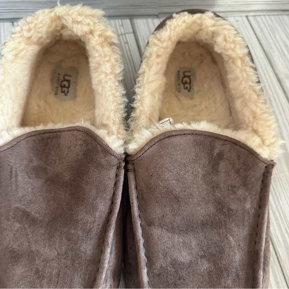 Ugg men’s sleepers - Picture 2 of 7